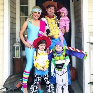 Family toy story costumes.